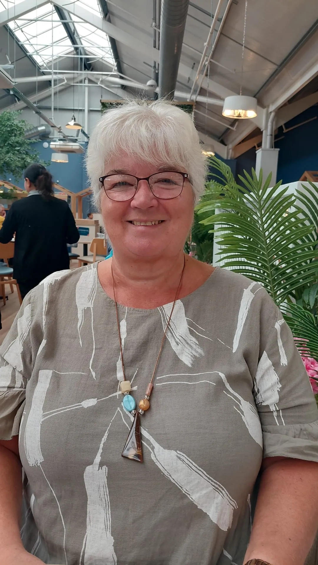 Tracy out for lunch 